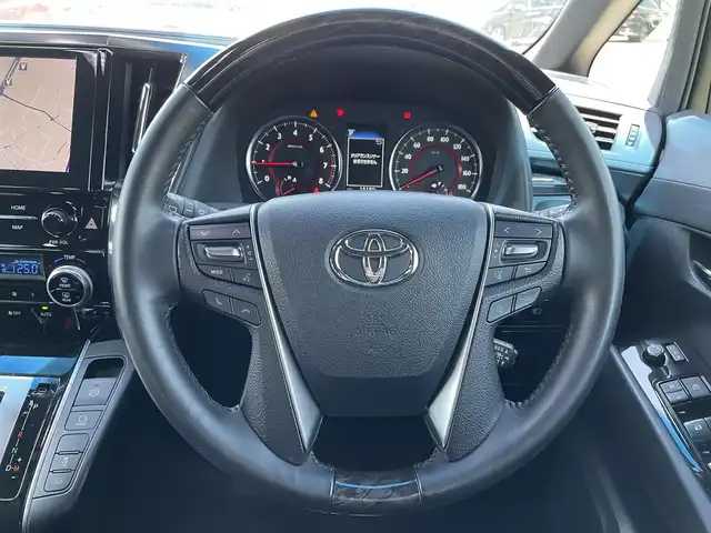 トヨタ アルファード S タイプゴールド 岡山県 2020(令2)年 1.6万km ホワイトパールクリスタルシャイン 純正9型ディスプレイオーディオ/フルセグTV、AM、FM、Bluetooth/Apple Carplay、Android　Auto/バックカメラ/純正12インチフリップダウンモニター/CD、DVDデッキ/オートマチックハイビーム/プリクラッシュセーフティ/レーダークルーズコントロール/合皮ハーフレザーシート/両側パワースライドドア/前後コーナーセンサー/ビルトインETC