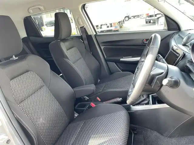 スズキ スイフト HYBRID RS 東京都 2017(平29)年 3万km プレミアムシルバーメタリック 純正メモリーナビ/(Bluetooth/フルセグTV/USB/CD)/全方位モニター/バックカメラ/セーフティパッケージ/D席シートヒーター/クルーズコントロール/パドルシフト/ステアリングスイッチ/KENWOODドライブレコーダー/社外15インチアルミホイール/ETC/スマートキー/保証書/取扱説明書