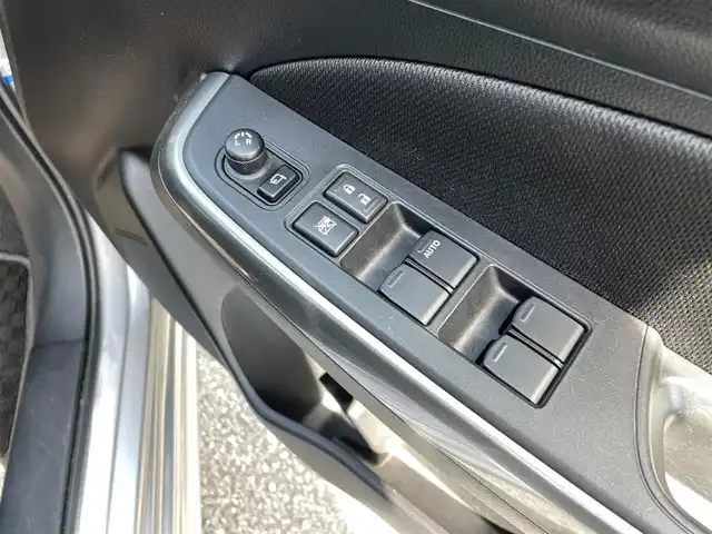 スズキ スイフト HYBRID RS 東京都 2017(平29)年 3万km プレミアムシルバーメタリック 純正メモリーナビ/(Bluetooth/フルセグTV/USB/CD)/全方位モニター/バックカメラ/セーフティパッケージ/D席シートヒーター/クルーズコントロール/パドルシフト/ステアリングスイッチ/KENWOODドライブレコーダー/社外15インチアルミホイール/ETC/スマートキー/保証書/取扱説明書