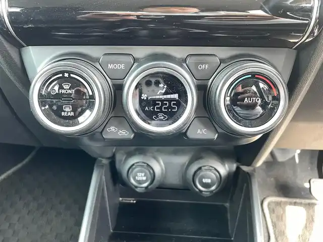 スズキ スイフト HYBRID RS 東京都 2017(平29)年 3万km プレミアムシルバーメタリック 純正メモリーナビ/(Bluetooth/フルセグTV/USB/CD)/全方位モニター/バックカメラ/セーフティパッケージ/D席シートヒーター/クルーズコントロール/パドルシフト/ステアリングスイッチ/KENWOODドライブレコーダー/社外15インチアルミホイール/ETC/スマートキー/保証書/取扱説明書