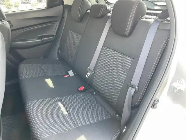 スズキ スイフト HYBRID RS 東京都 2017(平29)年 3万km プレミアムシルバーメタリック 純正メモリーナビ/(Bluetooth/フルセグTV/USB/CD)/全方位モニター/バックカメラ/セーフティパッケージ/D席シートヒーター/クルーズコントロール/パドルシフト/ステアリングスイッチ/KENWOODドライブレコーダー/社外15インチアルミホイール/ETC/スマートキー/保証書/取扱説明書
