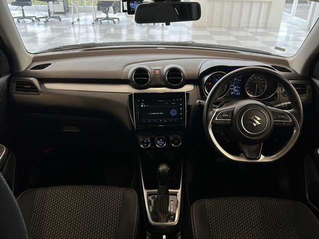 スズキ スイフト HYBRID RS 岐阜県 2017(平29)年 3万km プレミアムシルバーメタリック 純正メモリーナビ/(Bluetooth/フルセグTV/USB/CD)/全方位モニター/バックカメラ/セーフティパッケージ/シートヒーター/レーダークルーズコントロール/パドルシフト/ステアリングスイッチ/KENWOODドライブレコーダー/社外15インチアルミホイール/ETC/スマートキー/保証書/取扱説明書