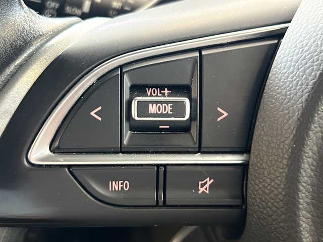 スズキ スイフト HYBRID RS 岐阜県 2017(平29)年 3万km プレミアムシルバーメタリック 純正メモリーナビ/(Bluetooth/フルセグTV/USB/CD)/全方位モニター/バックカメラ/セーフティパッケージ/シートヒーター/レーダークルーズコントロール/パドルシフト/ステアリングスイッチ/KENWOODドライブレコーダー/社外15インチアルミホイール/ETC/スマートキー/保証書/取扱説明書