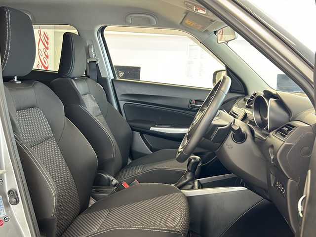 スズキ スイフト HYBRID RS 岐阜県 2017(平29)年 3万km プレミアムシルバーメタリック 純正メモリーナビ/(Bluetooth/フルセグTV/USB/CD)/全方位モニター/バックカメラ/セーフティパッケージ/シートヒーター/レーダークルーズコントロール/パドルシフト/ステアリングスイッチ/KENWOODドライブレコーダー/社外15インチアルミホイール/ETC/スマートキー/保証書/取扱説明書