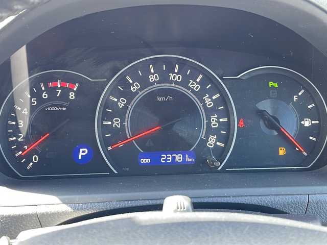 トヨタ ノア Si ダブルバイビーⅡ 三重県 2019(令1)年 2.4万km ラグジュアリーホワイトパールクリスタルシャインガラスフレーク プッシュスタート/電動格納ミラー/両側パワースライドドア/アイドリングストップ/ビルトインETC/オートライト/オートマチックハイビーム/レーンキープアシスト/衝突軽減ブレーキ/クルーズコントロール/コーナーセンサー/ステアリングスイッチ/革巻きステアリング/横滑り防止/前方ドライブレコーダー/リアサンシェード/純正9型ナビ(AM/FM/CD/TV/BT)/フルセグTV/バックカメラ/純正フロアマット/USB入力端子2ヶ所/ハーフレザーシート/禁煙車