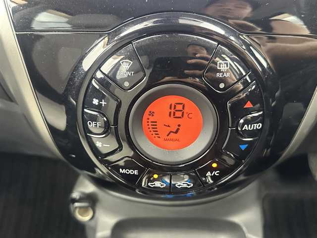 日産 ノート e－パワー X モード・プレミア 愛知県 2017(平29)年 5.9万km ガーネットレッド ・純正7インチナビ/・全方位カメラ/・Bluetooth/・衝突被害軽減システム/・コーナーセンサー/・レーンキープアシスト/・横滑り防止装置/・オートライト/・インテリジェントルームミラー/・純正AW（スタッドレスタイヤ付）/・ドライブレコーダー/・ETC/・プッシュスタート/・スマートキー/・スペアキー