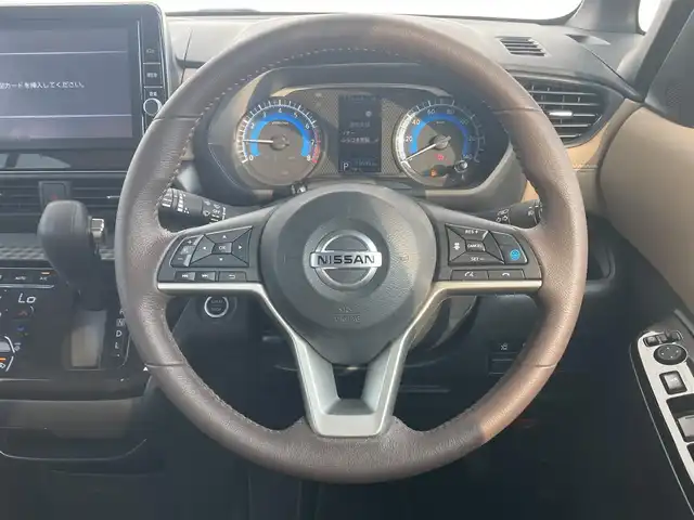 日産 ルークス HWS X プロパイロットED 滋賀県 2021(令3)年 1.6万km ホワイトパール 純正９型ナビ/・Bluetooth/フルセグ/・CD/DVD/アラウンドビューモニター/ステアリングリモコン/ETC/前方ドラレコ/両側パワースライドドア/オートリトラミラー/シートリフター　/LEDヘッドライト/プロパイロット/・エマージェンシーブレーキ/・車線逸脱警報/・車線逸脱防止支援/・先行車発進お知らせ/・ふらつき警報/・ハイビームアシスト/スマトキー
