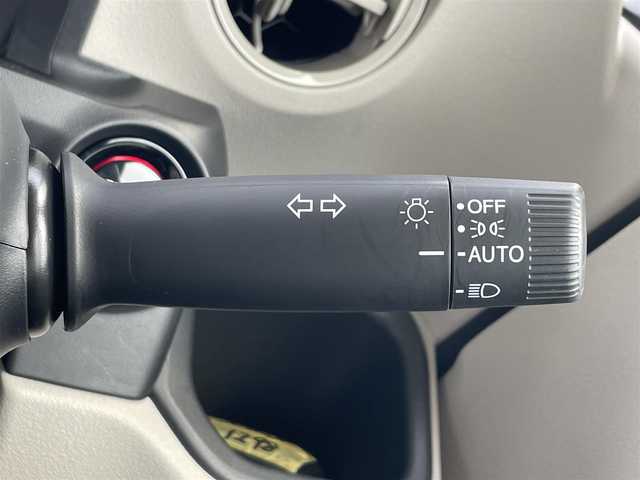 ホンダ Ｎ ＢＯＸ 滋賀県 2024(令6)年 0.8万km ルナシルバーM 9型純正ナビ/・Bluetooth/フルセグ/・CD/DVD/バックカメラ/ステアリングリモコン/ETC/前方ドライブレコーダー/アダプティブクルコン/前席シートヒーター/両側パワースライドドア/シートリフター/オートリトラミラー/LEDヘッドライト/ホンダセンシング/・衝突軽減ブレーキ/・パーキングセンサー警報/・踏み間違い衝突軽減システム/・路外逸脱抑制機能/スマートキー