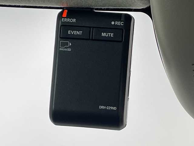 ホンダ Ｎ ＢＯＸ 栃木県 2024(令6)年 0.8万km ルナシルバーM 9型純正ナビ/（CD/DVD/Bluetooth/TV/USB/Applecarplay/AndroidAuto)/バックカメラ/ステアリングリモコン/ETC/前方ドライブレコーダー/アダプティブクルコン/前席シートヒーター/両側パワースライドドア/シートリフター/オートリトラミラー/LEDヘッドライト/ホンダセンシング/・衝突軽減ブレーキ/・パーキングセンサー警報/・踏み間違い衝突軽減システム/・路外逸脱抑制機能/スマートキー