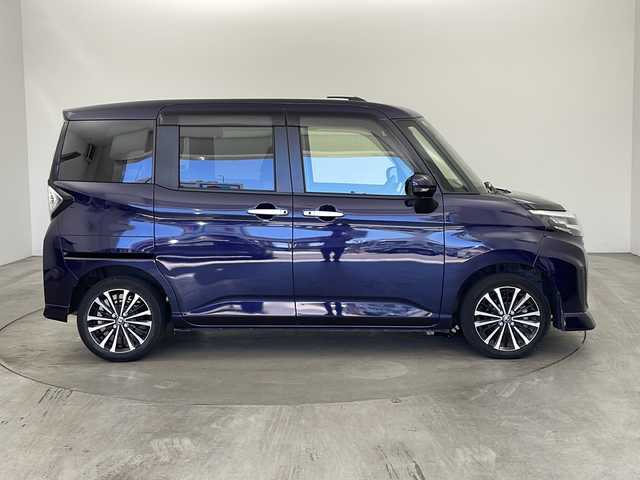 トヨタ ルーミー カスタムG－T 兵庫県 2022(令4)年 5.9万km クールバイオレットクリスタルシャイン ・純正ディスプレイオーディオ/（フルセグ・Apple Car Play・Android Auto）/・スマートアシストIII/・衝突回避支援ブレーキ機能/・衝突警報機能/・誤発進抑制制御機能/・車線逸脱警報機能/・路側逸脱警報/・ふらつき警報/・先行車発進お知らせ機能/・標識認識機能/・オートマチックハイビーム/・アダクティブドライブビーム/・サイドビューランプ/・アダクティブクルーズコントロール/・横滑り防止装置/・両側パワースライドドア/・ビルトインETC/・バックカメラ/・コーナーセンサー/・LEDオートライト/・フォグランプ/・アイドリングストップ/・純正15インチアルミホイール/・純正フロアマット/・ヒルスタートアシストコントロール/・電動パーキングブレーキ/・ブレーキホールド/・ISOFIX/・スマートキー/・プッシュスタート/・W＋サイドエアバック/・カーテンエアバック
