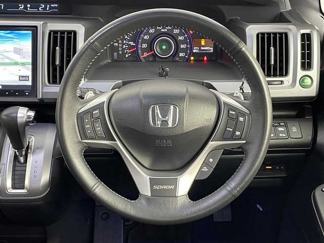 ホンダ ステップワゴン スパーダ Z クールスピリット 道央・札幌 2014(平26)年 6.7万km ホワイトオーキッドパール ・4WD/・寒冷地仕様/・純正ナビ/・フルセグ/BT/CD/DVD/・フリップダウンモニター/・両側パワースライドドア/・ETC/・クルーズコントロール/・パドルシフト/・ステアリングスイッチ/・アイドリングストップ/・スマートキー/・純正AW付冬タイヤ積込/【205/60R16】