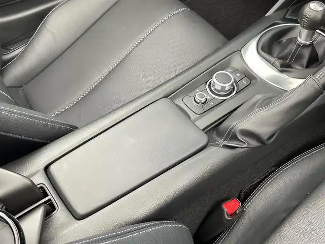 マツダ ロードスター S レザーパッケージ 大分県 2022(令4)年 4.2万km ジェットブラックマイカ ワンオーナー/6速MT/マツダコネクトナビ/AM/FM/CD/DVD/BT/フルセグTV/バックカメラ/コーナーセンサー/衝突被害軽減ブレーキ/車線逸脱防止警報/LEDヘッドライト/前ドライブレコーダー/ETC/レザーシート/前席シートヒーター/クルーズコントロール/純正フロアマット/スペアキー