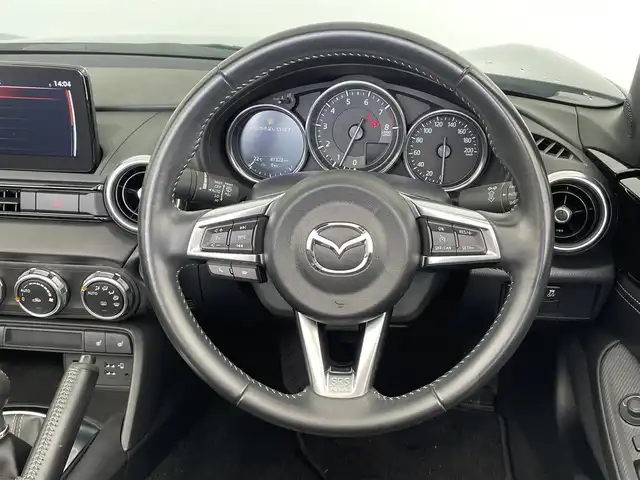 マツダ ロードスター S レザーパッケージ 大分県 2022(令4)年 4.2万km ジェットブラックマイカ ワンオーナー/6速MT/マツダコネクトナビ/AM/FM/CD/DVD/BT/フルセグTV/バックカメラ/コーナーセンサー/衝突被害軽減ブレーキ/車線逸脱防止警報/LEDヘッドライト/前ドライブレコーダー/ETC/レザーシート/前席シートヒーター/クルーズコントロール/純正フロアマット/スペアキー
