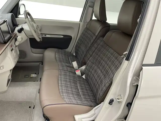 スズキ ラパン ＬＣ X 兵庫県 2022(令4)年 1.7万km フォーンベージュM 純正8インチSDナビ/(CN-RZ876)/フルセグ CD DVD BT MSV USB/バックカメラ/衝突軽減ブレーキ/LDA/コーナーセンサー/ビルトインETC/LEDヘッドライト/オートライト/オートハイビーム/ハーフレザーシート/シートヒーター/純正ドアバイザー/スマートキー
