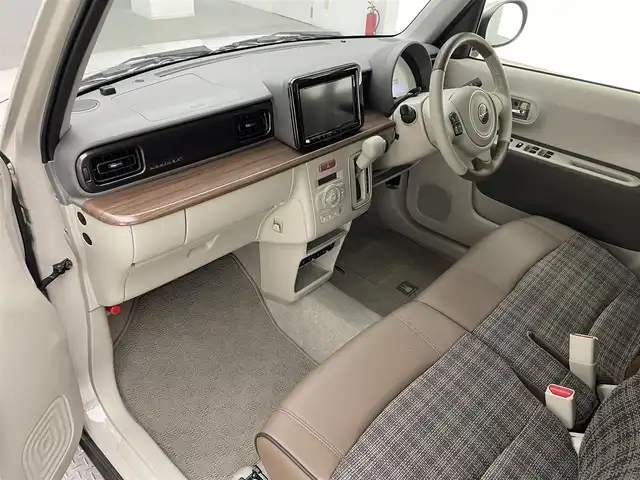 スズキ ラパン ＬＣ X 兵庫県 2022(令4)年 1.7万km フォーンベージュM 純正8インチSDナビ/(CN-RZ876)/フルセグ CD DVD BT MSV USB/バックカメラ/衝突軽減ブレーキ/LDA/コーナーセンサー/ビルトインETC/LEDヘッドライト/オートライト/オートハイビーム/ハーフレザーシート/シートヒーター/純正ドアバイザー/スマートキー