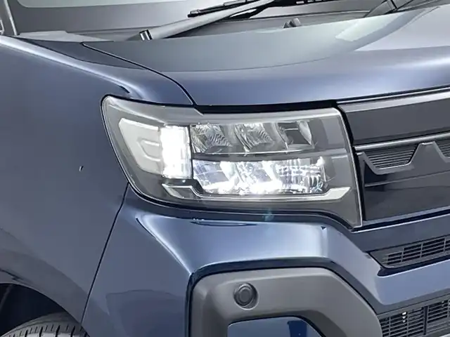 ダイハツ タント ファンクロスターボ 群馬県 2022(令4)年 0.6万km レーザーブルークリスタルシャイン 純正９インチディスプレイオーディオ/バックカメラ /両側パワースライドドア/シートヒーター /電子パーキング/オートブレーキホールド/コーナーセンサー /オートライト/オートハイビーム/ステアリングリモコン/スマートキー/エンジンスタートボタン/衝突被害軽減システム/横滑り防止装置/盗難防止装置/SRSエアバック （運転席/助手席/サイド/カーテン）/純正15インチアルミホイール/禁煙車
