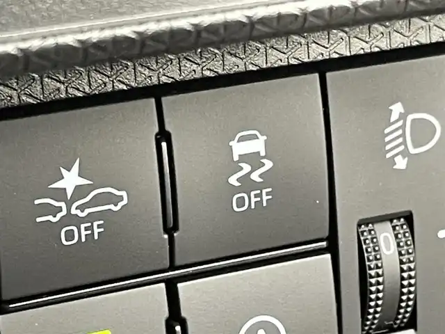 ダイハツ タント ファンクロスターボ 群馬県 2022(令4)年 0.6万km レーザーブルークリスタルシャイン 純正９インチディスプレイオーディオ/バックカメラ /両側パワースライドドア/シートヒーター /電子パーキング/オートブレーキホールド/コーナーセンサー /オートライト/オートハイビーム/ステアリングリモコン/スマートキー/エンジンスタートボタン/衝突被害軽減システム/横滑り防止装置/盗難防止装置/SRSエアバック （運転席/助手席/サイド/カーテン）/純正15インチアルミホイール/禁煙車