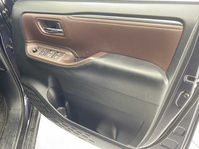 トヨタ エスクァイア Gi 沖縄県 2016(平28)年 3.9万km ダークバイオレットマイカメタリック 純正SDナビ（NSZT-W66T）　/　CD/DVD/フルセグ/バックカメラ/ビルトインETC/ドライブレコーダー/両側パワースライドドア/クルーズコントロール/レーンキープアシスト/オートマチックハイビーム/合皮シート/シートヒーター/プッシュスタート