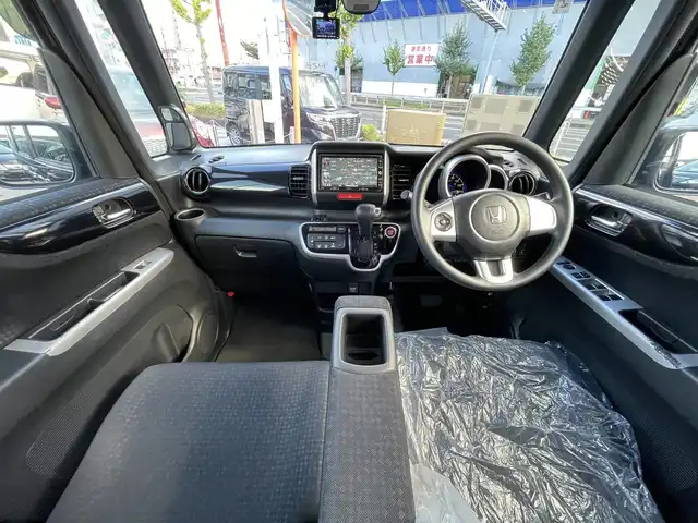 ホンダ Ｎ ＢＯＸ カスタム SSパッケージ 兵庫県 2015(平27)年 6.6万km プレミアムベルベットパープル・パール (株)IDOMが運営する【じしゃロン西宮店】の自社ローン専用車両になります。こちらは現金またはオートローンご利用時の価格です。自社ローンご希望の方は別途その旨お申付け下さい/＊純正ナビ/＊フルセグテレビ/＊バックカメラ/＊両側パワースライドドア/＊ETC
