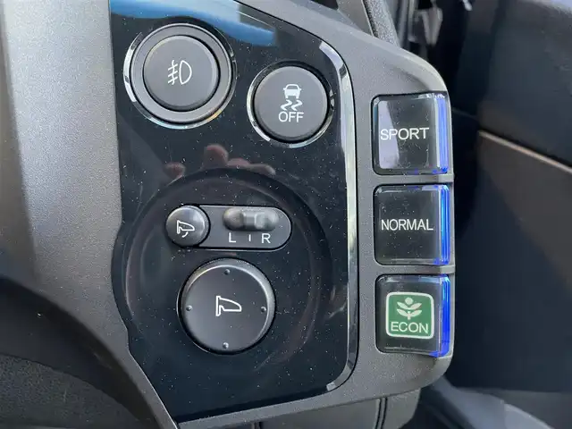 ホンダ ＣＲ－Ｚ αブラックレーベル 道央・札幌 2011(平23)年 6.8万km ダークピューターメタリック ・純正HDDナビ/CD・DVD・FM・AM・ビデオ/・ワンセグTV/・純正AW付冬タイヤ/・ＵＳＢ接続/・クルーズコントロール/・パドルシフト/・フォグランプ/・ステアリングスイッチ/・純正フロアマット/・電動格納ミラー/・ウインカーミラー/・スペアキー/・スマートキー/・保証書/・取扱説明書