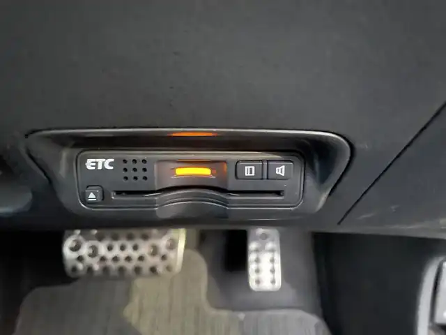 ホンダ ＣＲ－Ｚ αブラックレーベル 道央・札幌 2011(平23)年 6.8万km ダークピューターメタリック ・純正HDDナビ/CD・DVD・FM・AM・ビデオ/・ワンセグTV/・純正AW付冬タイヤ/・ＵＳＢ接続/・クルーズコントロール/・パドルシフト/・フォグランプ/・ステアリングスイッチ/・純正フロアマット/・電動格納ミラー/・ウインカーミラー/・スペアキー/・スマートキー/・保証書/・取扱説明書