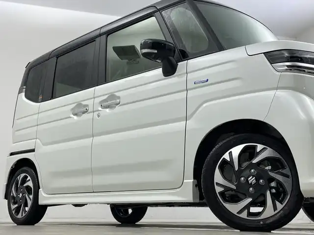 スズキ スペーシア カスタム HYBRID XS 新潟県 2025(令7)年 0.1千km ピュアホワイトパール/ブラック2トーン ４WD/純正ディスプレイオーディオ/アラウンドビューモニター/BT/AM/FM/フルセグTV/USB/クルーズコントロール追従/衝突軽減/ステアリングヒーター/前席シートヒーター/両側パワースライドドア/スマートキー/スペアキー１本/LEDヘッドライト/取扱説明書