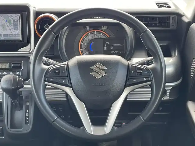 スズキ スペーシア ギア HYBRID XZ 福岡県 2020(令2)年 4.4万km ブルーイッシュブラックパール3 社外ナビ（ＭＤＶ－Ｄ３０６）/ワンセグＴＶ　/両側パワースライドドア　/ルーフレール　/ＡＣＣ　/ＬＤＡ　/バックソナー　/エマージェンシーブレーキ　/ＬＥＤヘッドライト／フォグ　/ＵＳＢ充電　/後席ベンチレーション/後席ロールサンシェード/パワーモードセレクト/ステアリングスイッチ/シートバックテーブル/電格ミラー/スマートキー/プッシュスタート