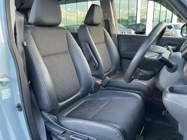 ホンダ フリード クロスター 東京都 2023(令5)年 3.6万km フィヨルドミストパール ワンオーナー/純正ナビ(VXM-234VFi)/【DVD/CD/FM/AM/TV/ipod/SD/USB/BT/AUX】/バックカメラ/ビルトインETC/レーダークルーズコントロール/前方ドライブレコーダー(DRH-224SD)/両側電動スライドドア/ハーフレザーシート/衝突軽減ブレーキ/バックソナー/後席サンシェード/LEDヘッドライト/フォグランプ/純正15インチAW/プッシュスタート/スマートキー/スペアキー