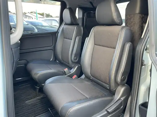 ホンダ フリード クロスター 東京都 2023(令5)年 3.6万km フィヨルドミストパール ワンオーナー/純正ナビ(VXM-234VFi)/【DVD/CD/FM/AM/TV/ipod/SD/USB/BT/AUX】/バックカメラ/ビルトインETC/レーダークルーズコントロール/前方ドライブレコーダー(DRH-224SD)/両側電動スライドドア/ハーフレザーシート/衝突軽減ブレーキ/バックソナー/後席サンシェード/LEDヘッドライト/フォグランプ/純正15インチAW/プッシュスタート/スマートキー/スペアキー