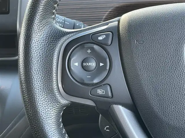 ホンダ フリード クロスター 東京都 2023(令5)年 3.6万km フィヨルドミストパール ワンオーナー/純正ナビ(VXM-234VFi)/【DVD/CD/FM/AM/TV/ipod/SD/USB/BT/AUX】/バックカメラ/ビルトインETC/レーダークルーズコントロール/前方ドライブレコーダー(DRH-224SD)/両側電動スライドドア/ハーフレザーシート/衝突軽減ブレーキ/バックソナー/後席サンシェード/LEDヘッドライト/フォグランプ/純正15インチAW/プッシュスタート/スマートキー/スペアキー