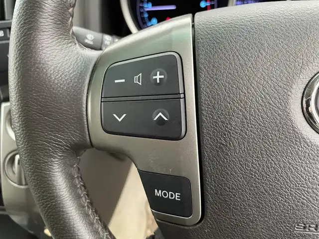 トヨタ ランドクルーザー AX Gセレクション 富山県 2007(平19)年 5.3万km ホワイトパールクリスタルシャイン 純正HDDナビ（CD　DVD　MSV）/バックカメラ/前後コーナーセンサー/ビルトインETC/ACC/純正AW付きスタッドレスタイヤセット積込み/ベージュ革シート/前席パワーシート・シートヒーター/スマートキー/プッシュスタート/オートライト/フォグ/ステップ/横滑防止装置/純正マット・バイザー/取説/スペアキー