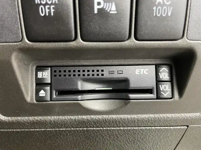 トヨタ ランドクルーザー AX Gセレクション 富山県 2007(平19)年 5.3万km ホワイトパールクリスタルシャイン 純正HDDナビ（CD　DVD　MSV）/バックカメラ/前後コーナーセンサー/ビルトインETC/ACC/純正AW付きスタッドレスタイヤセット積込み/ベージュ革シート/前席パワーシート・シートヒーター/スマートキー/プッシュスタート/オートライト/フォグ/ステップ/横滑防止装置/純正マット・バイザー/取説/スペアキー