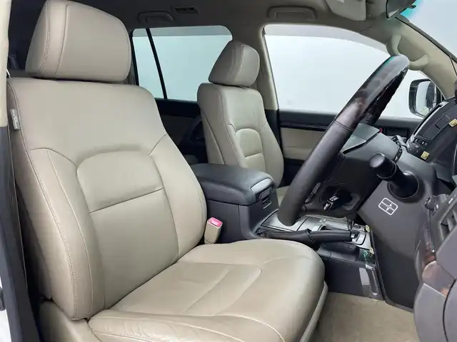 トヨタ ランドクルーザー AX Gセレクション 富山県 2007(平19)年 5.3万km ホワイトパールクリスタルシャイン 純正HDDナビ（CD　DVD　MSV）/バックカメラ/前後コーナーセンサー/ビルトインETC/ACC/純正AW付きスタッドレスタイヤセット積込み/ベージュ革シート/前席パワーシート・シートヒーター/スマートキー/プッシュスタート/オートライト/フォグ/ステップ/横滑防止装置/純正マット・バイザー/取説/スペアキー