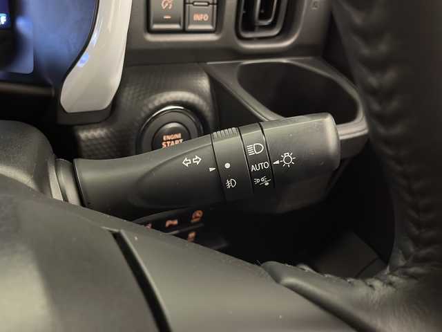 スズキ ハスラー HYBRID X 宮崎県 2021(令3)年 2.8万km シフォンアイボリーM SUZUKI Safety Support/〇デュアルカメラブレーキサポート/〇後退時ブレーキサポート/〇誤発進抑制機能（前方・後方）/〇車線逸脱警報機能/〇車線逸脱抑制機能/〇ふらつき警報機能/〇標識認識機能/〇オートマチックハイビーム/〇先行車発進お知らせ機能/〇コーナーセンサー/社外7インチSDナビ/フルセグTV/CD/DVD/Bluetooth/バックカメラ/シートヒーター/アイドリングストップ/純正15インチAW