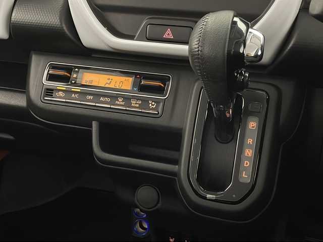 スズキ ハスラー HYBRID X 宮崎県 2021(令3)年 2.8万km シフォンアイボリーM SUZUKI Safety Support/〇デュアルカメラブレーキサポート/〇後退時ブレーキサポート/〇誤発進抑制機能（前方・後方）/〇車線逸脱警報機能/〇車線逸脱抑制機能/〇ふらつき警報機能/〇標識認識機能/〇オートマチックハイビーム/〇先行車発進お知らせ機能/〇コーナーセンサー/社外7インチSDナビ/フルセグTV/CD/DVD/Bluetooth/バックカメラ/シートヒーター/アイドリングストップ/純正15インチAW