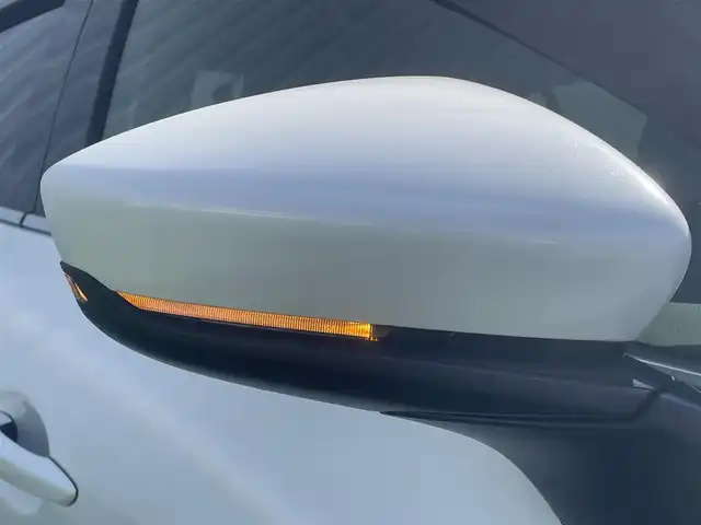 マツダ マツダ３ファストバック 15S ツーリング 香川県 2020(令2)年 1.9万km スノーフレイクホワイトパールマイカ ｉ－ＡＣＴＩＶＳＥＮＳＥ　/・AT誤発進抑制制御（前進・後退時)/・スマートシティブレーキサポート/・ブラインドスポットモニター/・レーダークルーズコントロール/・RCTA（リア・クロス・トラフィック・アラート）/・車線逸脱警報システム（LDWS)/・交通標識認識システム（TSR）/純正ＳＤナビ　/【AM/FM/DVD/Bluetooth/USB/HDMI】/フルセグＴＶ　/バックカメラ　/ヘッドアップディスプレイ　/純正18インチアルミホイール/LEDヘッドライト/オートハイビーム/革巻きステアリング/ステアリングリモコン/オートホールド/コーナーセンサー/前後ドライブレコーダー/ETC/トランクフロアカバー/パワーステアリング