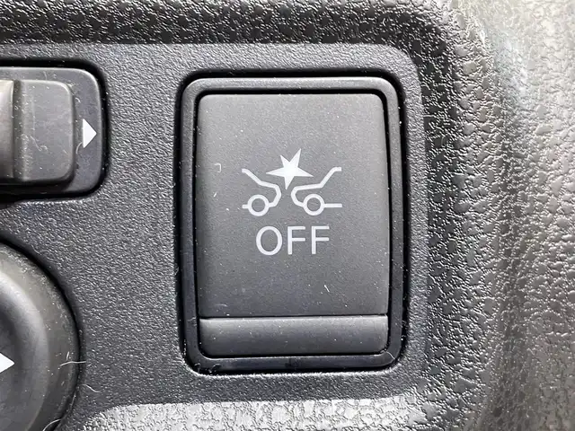 日産 ノート e－パワー X 岩手県 2016(平28)年 9.3万km ブリリアントホワイトパール アラウンドビューモニター/エマージェンシーブレーキ/車線逸脱警報/前後ソナー/横滑り防止装置/インテリジェントルームミラー/ストラーダナビ/フルセグTV/ETC/オートエアコン/オートライト/LEDヘッドライト/フォグライト/純正14インチアルミホイール/純正フロアマット