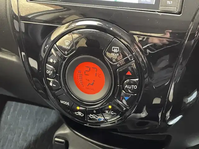 日産 ノート e－パワー X 岩手県 2016(平28)年 9.3万km ブリリアントホワイトパール アラウンドビューモニター/エマージェンシーブレーキ/車線逸脱警報/前後ソナー/横滑り防止装置/インテリジェントルームミラー/ストラーダナビ/フルセグTV/ETC/オートエアコン/オートライト/LEDヘッドライト/フォグライト/純正14インチアルミホイール/純正フロアマット