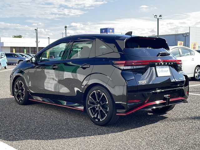 日産 オーラ ニスモ 島根県 2023(令5)年 6.8万km スーパーブラック 純正ディスプレイオーディオ/BT AndroidAuto AppleCarPlay HDMI対応/エマージェンシーブレーキ/レーンキープアシスト/ブラインドスポットモニター/アラウンドビューカメラ/デジタルインナーミラー/ETC/オートマチックハイビーム/AUTOライト/LEDヘッドライト/フォグライト/電子パーキング/AUTOHOLD/純正17インチアルミホイール/純正ドアバイザー/革巻きステアリング/ステアリングリモコン/ISOFIX/シートリフター