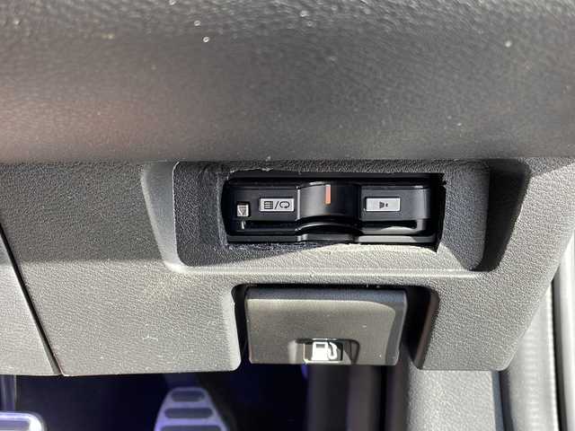 日産 オーラ ニスモ 島根県 2023(令5)年 6.8万km スーパーブラック 純正ディスプレイオーディオ/BT AndroidAuto AppleCarPlay HDMI対応/エマージェンシーブレーキ/レーンキープアシスト/ブラインドスポットモニター/アラウンドビューカメラ/デジタルインナーミラー/ETC/オートマチックハイビーム/AUTOライト/LEDヘッドライト/フォグライト/電子パーキング/AUTOHOLD/純正17インチアルミホイール/純正ドアバイザー/革巻きステアリング/ステアリングリモコン/ISOFIX/シートリフター