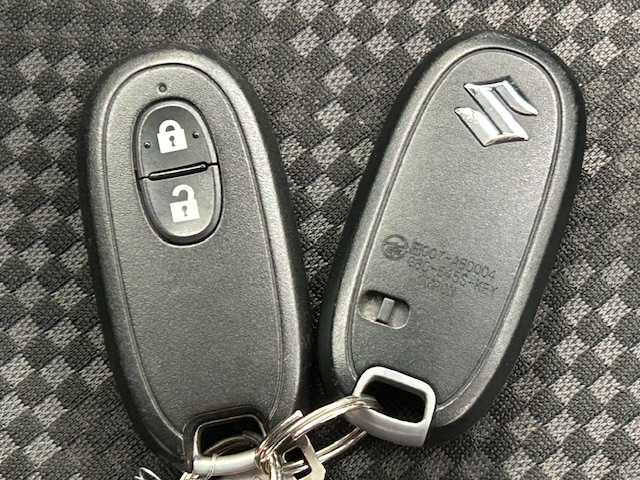 スズキ ハスラー G 宮城県 2018(平30)年 7.4万km サマーブルーM 4WD/スズキセーフティサポート/・衝突被害軽減ブレーキ/・誤発進抑制機能/・車線逸脱抑制機能/・リヤクロストラフィックアラート/・標識認識機能/純正ナビ(カロッツェリア8インチ）/・Bluetooth/CD/DVD/フルセグTV/AUX/USB/・バックカメラ/・ビルドインETC/スノーモード/ヒルディセントコントロール/アイドリングストップ/レーダーブレーキサポート/グリップコントロール/スマートキー/・スペアキー/革巻きステアリング/純正布シート/・シートヒーター（運転席＋助手席）/・ベンチシート/ツートンルーフレール/ハロゲンヘッドライト/純正15インチスチールホイール/純正フロアマット