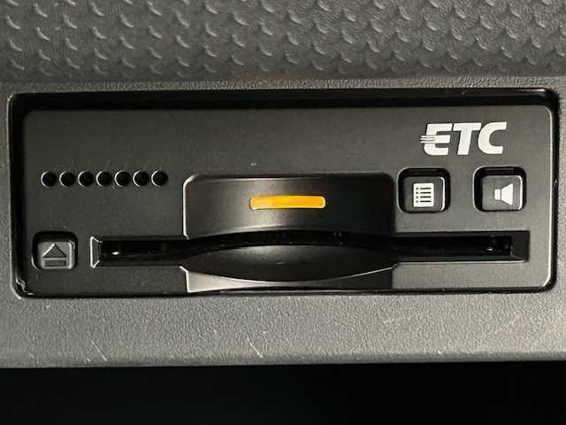 スズキ ハスラー G 宮城県 2018(平30)年 7.4万km サマーブルーM 4WD/スズキセーフティサポート/・衝突被害軽減ブレーキ/・誤発進抑制機能/・車線逸脱抑制機能/・リヤクロストラフィックアラート/・標識認識機能/純正ナビ(カロッツェリア8インチ）/・Bluetooth/CD/DVD/フルセグTV/AUX/USB/・バックカメラ/・ビルドインETC/スノーモード/ヒルディセントコントロール/アイドリングストップ/レーダーブレーキサポート/グリップコントロール/スマートキー/・スペアキー/革巻きステアリング/純正布シート/・シートヒーター（運転席＋助手席）/・ベンチシート/ツートンルーフレール/ハロゲンヘッドライト/純正15インチスチールホイール/純正フロアマット