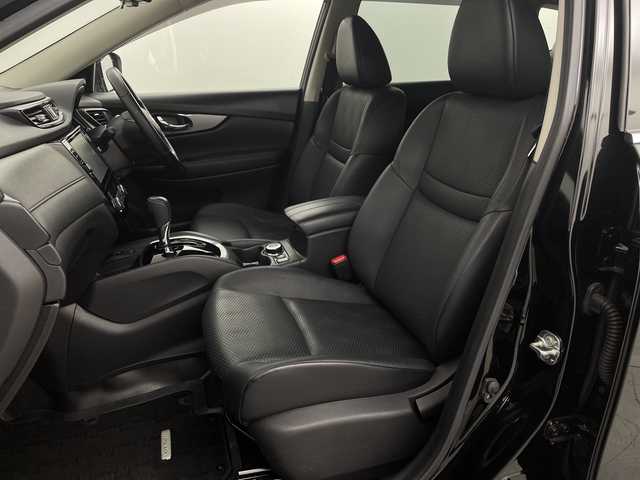 日産 エクストレイル 20Xi 新潟県 2020(令2)年 3.9万km ダイヤモンドブラック 4WD/プロパイロット/純正フリップダウンモニター/純正ナビ/　　フルセグ/CD/DVD/BT/アラウンドビューモニター/パワーバックドア/レーダークルーズコントロール/LEDオートライト/シートヒーター/純正18インチアルミホイール/デジタルインナーミラー/ステアリングスイッチ/アイドリングストップ/スマートキー/ETC