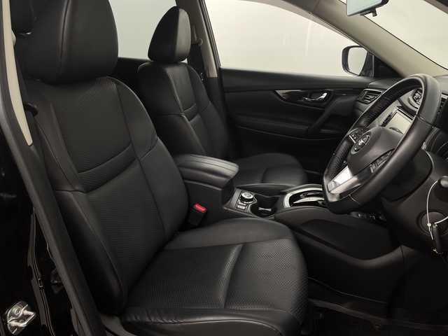 日産 エクストレイル 20Xi 新潟県 2020(令2)年 3.9万km ダイヤモンドブラック 4WD/プロパイロット/純正フリップダウンモニター/純正ナビ/　　フルセグ/CD/DVD/BT/アラウンドビューモニター/パワーバックドア/レーダークルーズコントロール/LEDオートライト/シートヒーター/純正18インチアルミホイール/デジタルインナーミラー/ステアリングスイッチ/アイドリングストップ/スマートキー/ETC