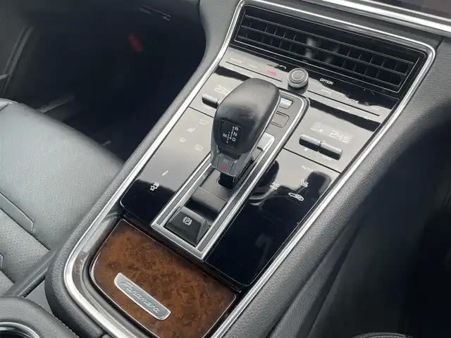 ポルシェ パナメーラ 4S 東京都 2018(平30)年 4.7万km 白 純正ナビ/360°カメラ/ETC2.0/衝突軽減ブレーキ/アダプティブクルーズコントロール/ドライブレコーダー/シートヒーター/スマートキー/プッシュスタート/電動格納ミラー