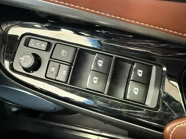 トヨタ ハリアー プレミアム メタル&レザーP 滋賀県 2019(平31)年 5.1万km ブラック ワンオーナー/SR/茶革シート/純正ナビ/フルセグTV/パワーバックドア/メモリシート/パワーシート/シートヒーター＆ベンチレーション/バックカメラ/ETC/追従式クルーズコントロール/純正フロアマット＆ドアバイザー/電動パーキング