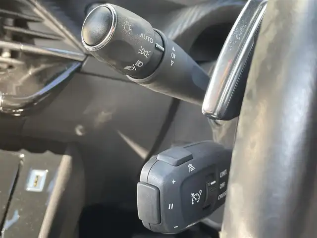 プジョー ２０８ GT ライン 東京都 2020(令2)年 3.4万km 青 アンビエントライト/クルーズコントロール/モード切替/純正ナビ/USB接続/AppleCarPlay/AndroidAuto/Bluetooth/3Dコックピットパネル/バックカメラ/ハーフレザーシート/インテリジェントハイビーム/アイドリングストップ/パーキングセンサー/アダプティブクルーズコントロール/純正オーディオ/純正17インチアルミホイール/スペアタイヤ/パワーステアリング/電動格納ミラー