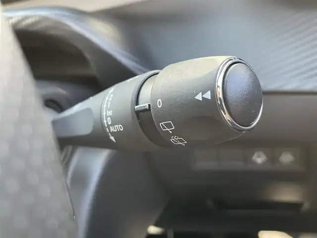 プジョー ２０８ GT ライン 東京都 2020(令2)年 3.4万km 青 アンビエントライト/クルーズコントロール/モード切替/純正ナビ/USB接続/AppleCarPlay/AndroidAuto/Bluetooth/3Dコックピットパネル/バックカメラ/ハーフレザーシート/インテリジェントハイビーム/アイドリングストップ/パーキングセンサー/アダプティブクルーズコントロール/純正オーディオ/純正17インチアルミホイール/スペアタイヤ/パワーステアリング/電動格納ミラー