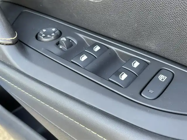 プジョー ２０８ GT ライン 東京都 2020(令2)年 3.4万km 青 アンビエントライト/クルーズコントロール/モード切替/純正ナビ/USB接続/AppleCarPlay/AndroidAuto/Bluetooth/3Dコックピットパネル/バックカメラ/ハーフレザーシート/インテリジェントハイビーム/アイドリングストップ/パーキングセンサー/アダプティブクルーズコントロール/純正オーディオ/純正17インチアルミホイール/スペアタイヤ/パワーステアリング/電動格納ミラー