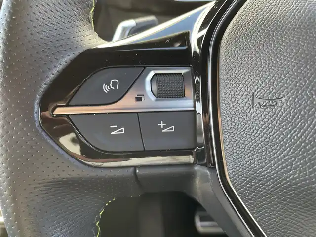 プジョー ２０８ GT ライン 東京都 2020(令2)年 3.4万km 青 アンビエントライト/クルーズコントロール/モード切替/純正ナビ/USB接続/AppleCarPlay/AndroidAuto/Bluetooth/3Dコックピットパネル/バックカメラ/ハーフレザーシート/インテリジェントハイビーム/アイドリングストップ/パーキングセンサー/アダプティブクルーズコントロール/純正オーディオ/純正17インチアルミホイール/スペアタイヤ/パワーステアリング/電動格納ミラー